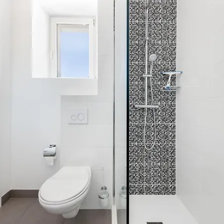 Marie-claudine : Magnifique Studio Proche Facs Et Centre-ville, Acces Terrasse Apartment *